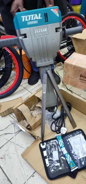 Total 2200w Demolition Hammer Double Handle