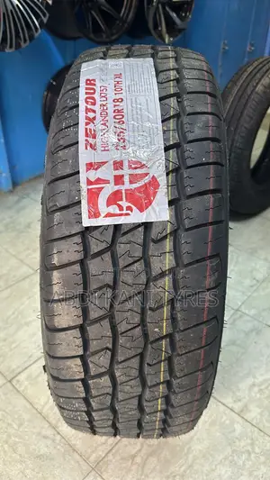 235/60r18 Zextour
