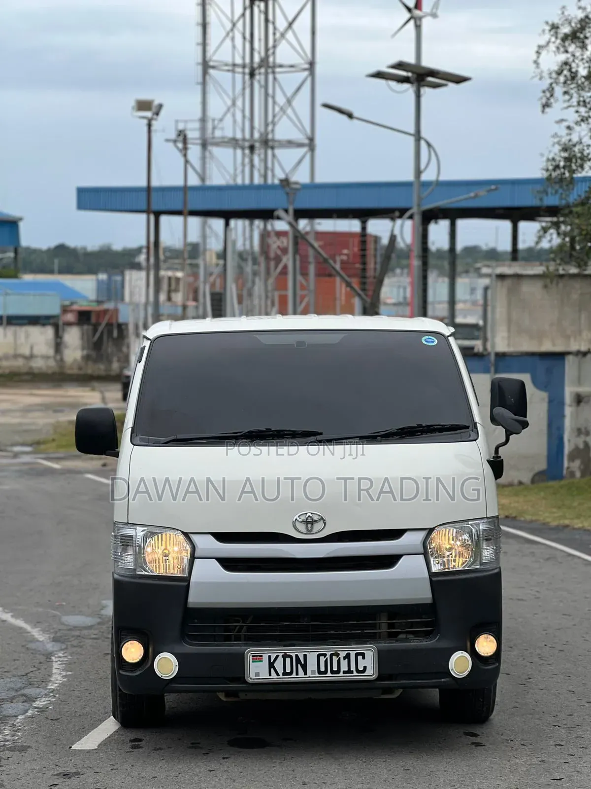 Toyota HiAce 2016 White