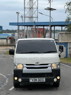 Toyota HiAce 2016 White