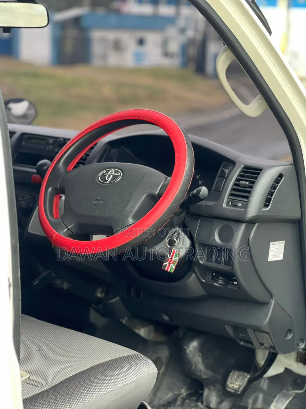 Toyota HiAce 2016 White