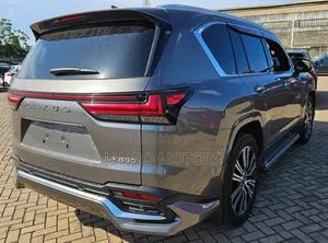 Lexus LX 2024 Gold