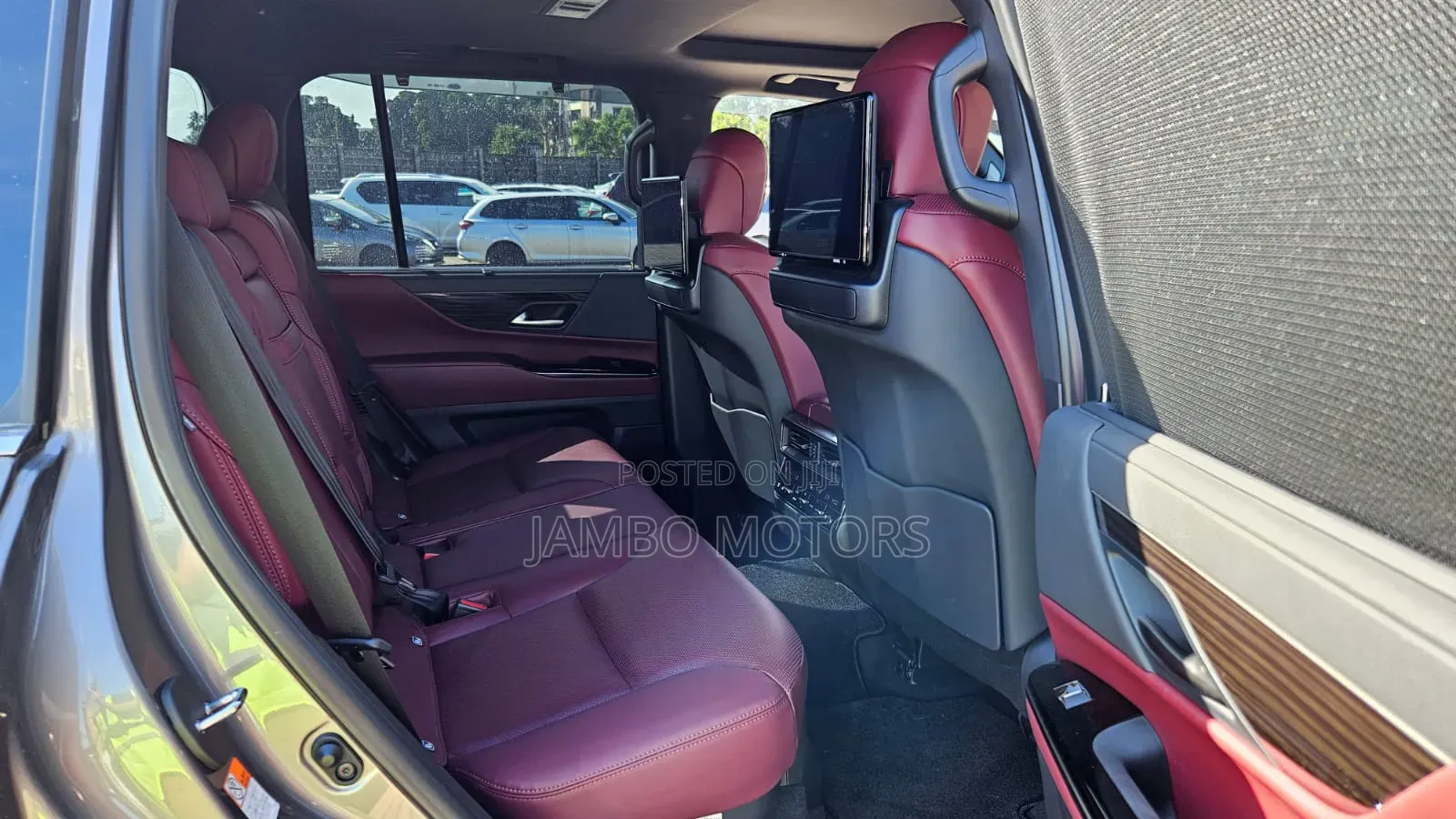 Lexus LX 2024 Gold