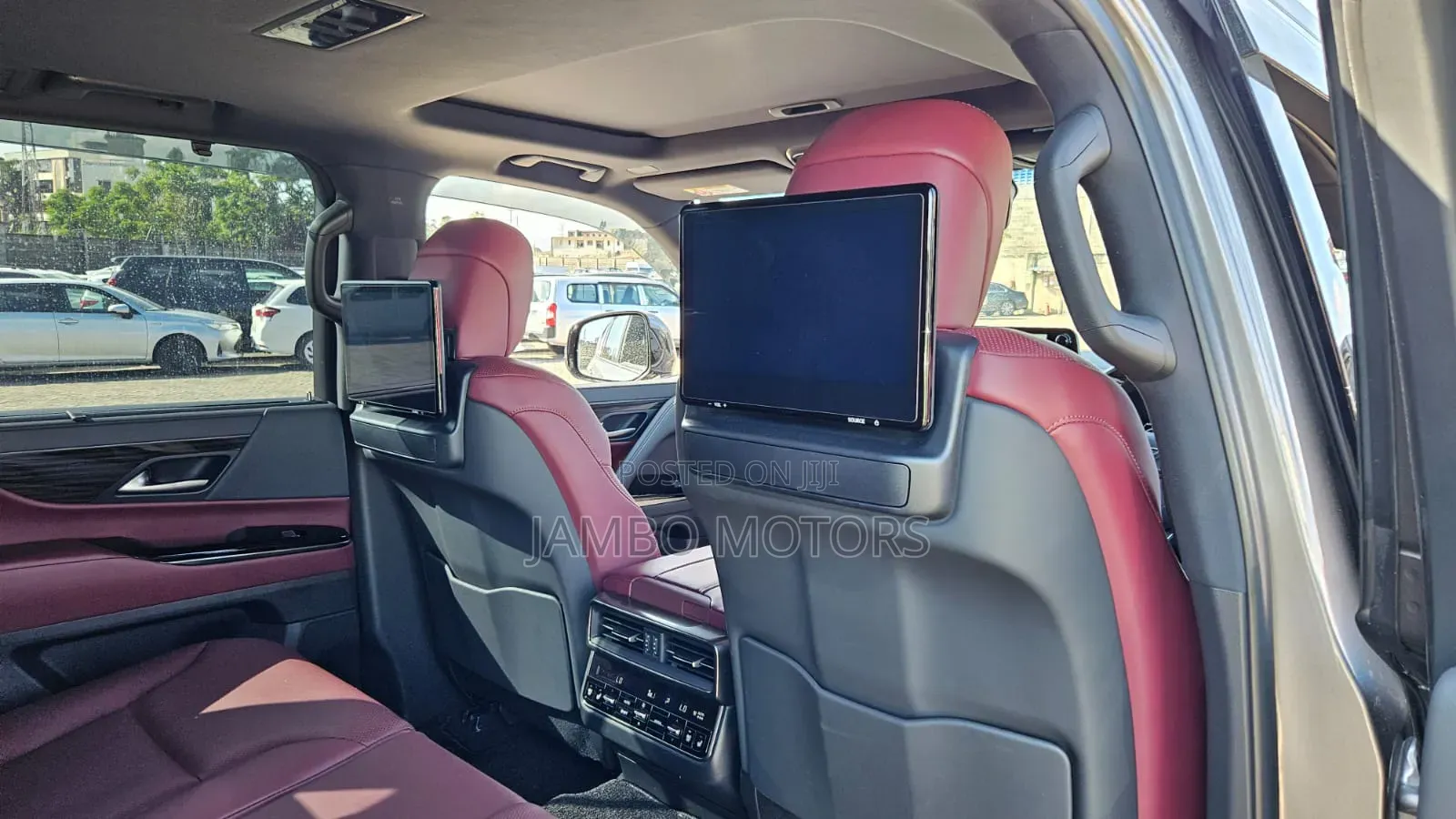 Lexus LX 2024 Gold