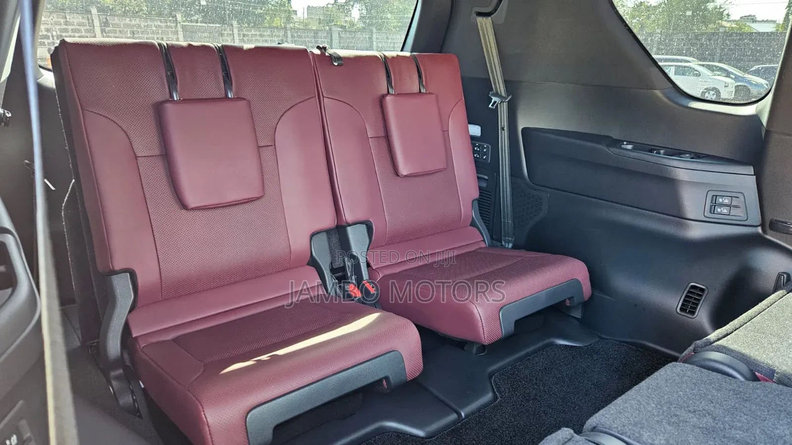 Lexus LX 2024 Gold