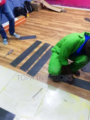 Waterproof Luxury Vinyl Flooring Mkeka Mbao Tiles With a Wooden Look