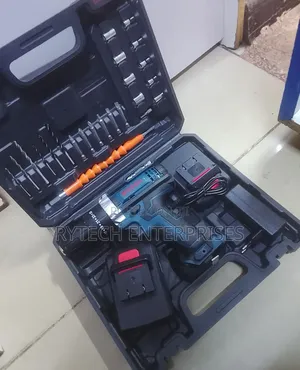 Cordless Drill Set/Bosch Cordless Drill