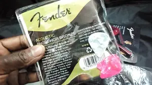 Fender Acoustic String With A Discount Of 3 Picks
