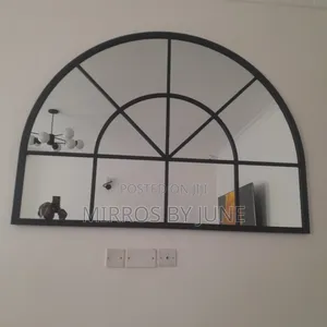 Partitioned Semicircular Mirror