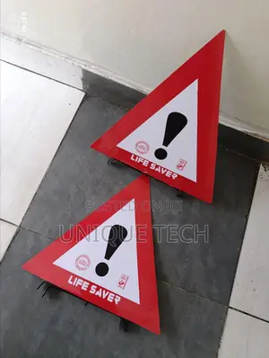 2pcs Metallic Car Emergency Reflector Triangles