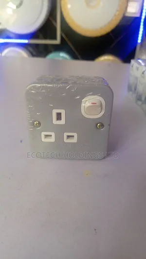 Single Metal Clad Socket 13amps