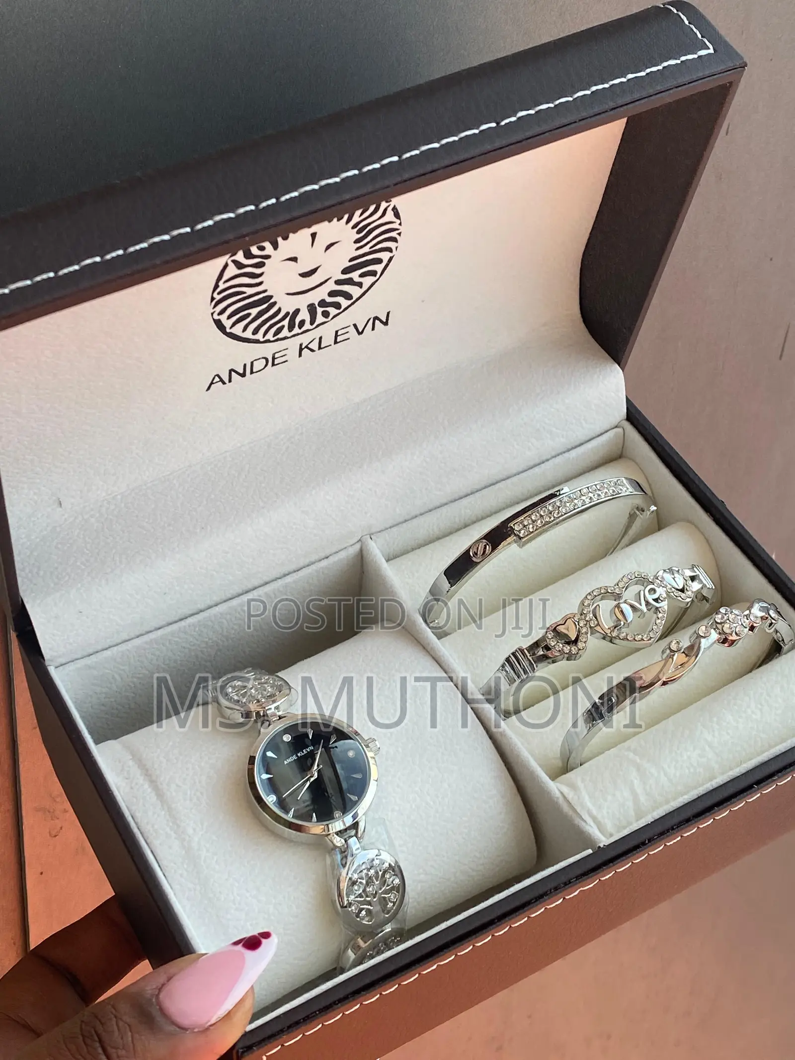 Ladies Gift Sets  ( Watch 3 Bracelets)