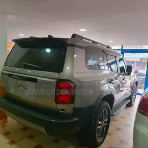 Toyota Land Cruiser Prado 2.8 2024 Gray