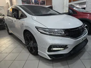 Honda Jade 2019 White
