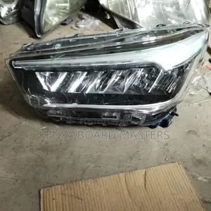 Toyota Raize/Daihatsu Rocky Zenon Headlight