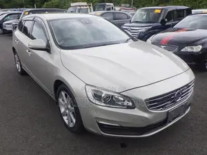 Volvo V60 2018 Beige