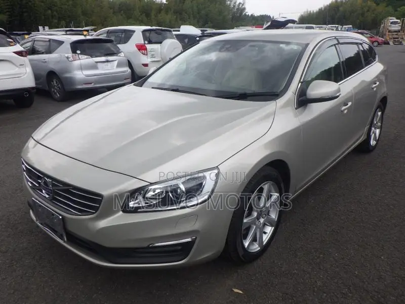 Volvo V60 2018 Beige