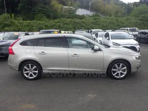 Volvo V60 2018 Beige