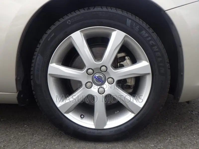 Volvo V60 2018 Beige