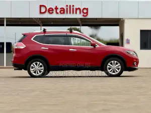 Nissan X-Trail 2016 Red