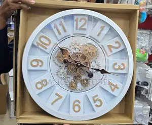 Moving Gear Wall Clock
