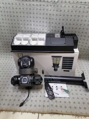 V380 Pro Solar Street Light PTZ Flood Light 4g Camera