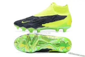New Nike Phantom Green Elite Football/Soccer Boots