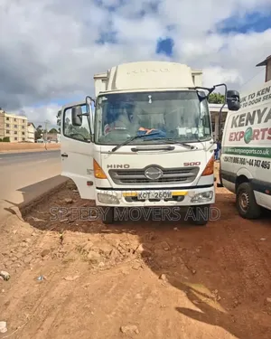 Lorry for Goods Delivery and Transportation Accessible