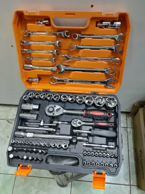 Chrome Heated Socket Wrench Spanner Set 82 Pcs Screw Driver