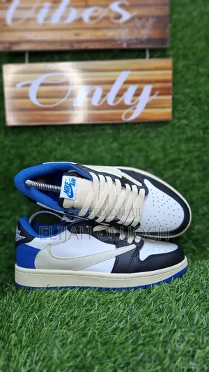 Nike Air J 1 Low Og X Travis Scott X Fragment Design