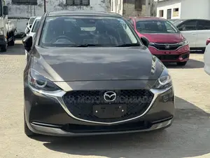 Mazda 2 2021 Gray