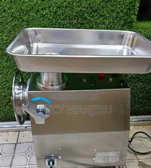 M32 Commercial Meat Mincer Machine/ Meat Grinder Machine M32