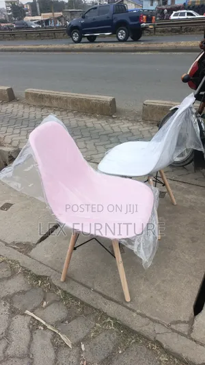 Eames Chair Type
