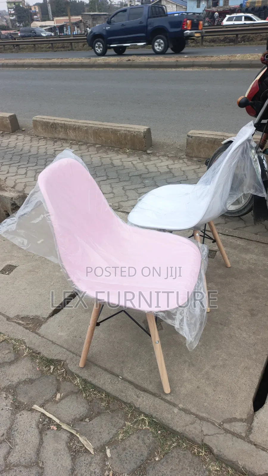 Eames Chair Type