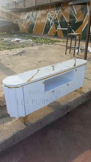 Gold Shinny Tv Stand