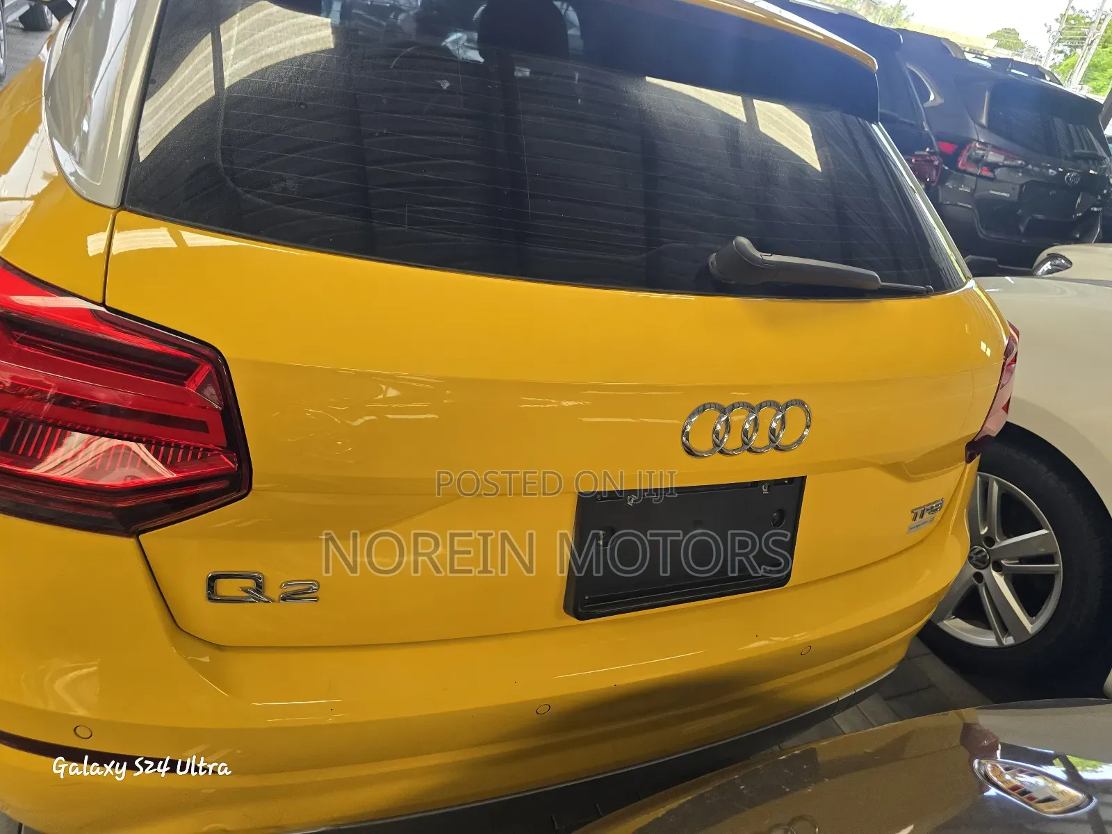 Audi Q2 2018 Yellow