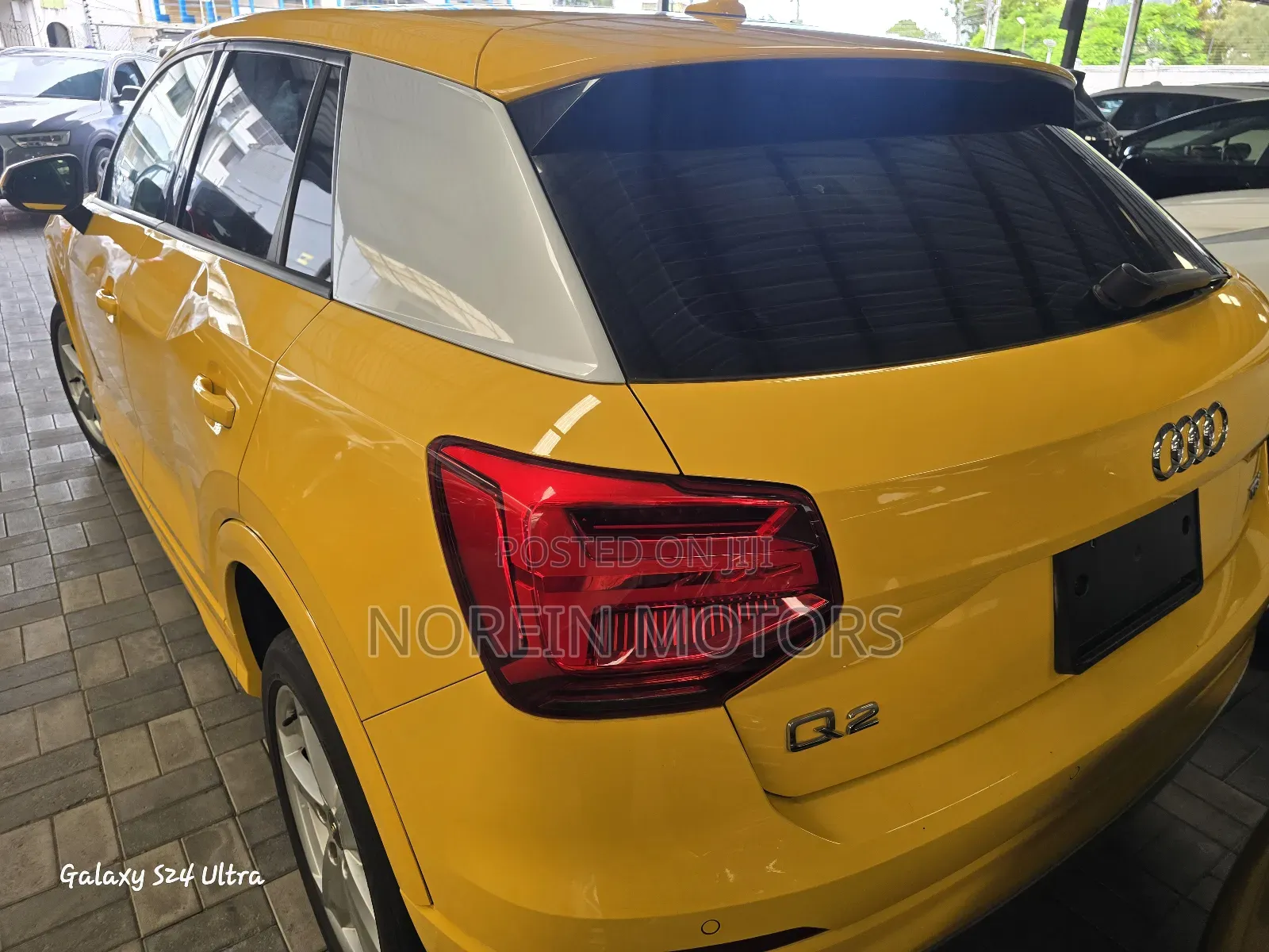 Audi Q2 2018 Yellow