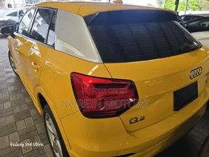 Audi Q2 2018 Yellow