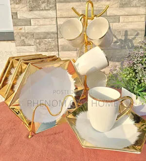 Elegant Golden Dinner Set