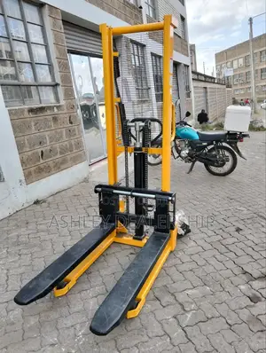 Manual Forklift