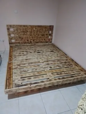 5*6 Floating Bed .Finly Blazed Detachable