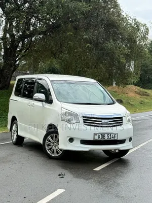 Toyota Voxy 2014 White