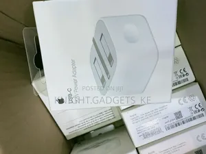 20watts Usb C Power Adapter With Folding Pins