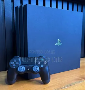 Mate Black Ps4 Pro/ Ps4 Pro Slightly Used ,
