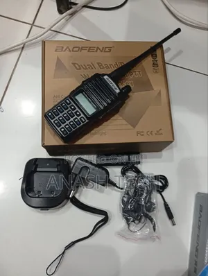 Baofeng Uv-82 Walkie Talkie 5 Kilometres Range New