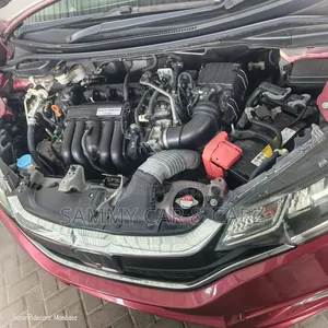 Honda Fit 2018 Maroon