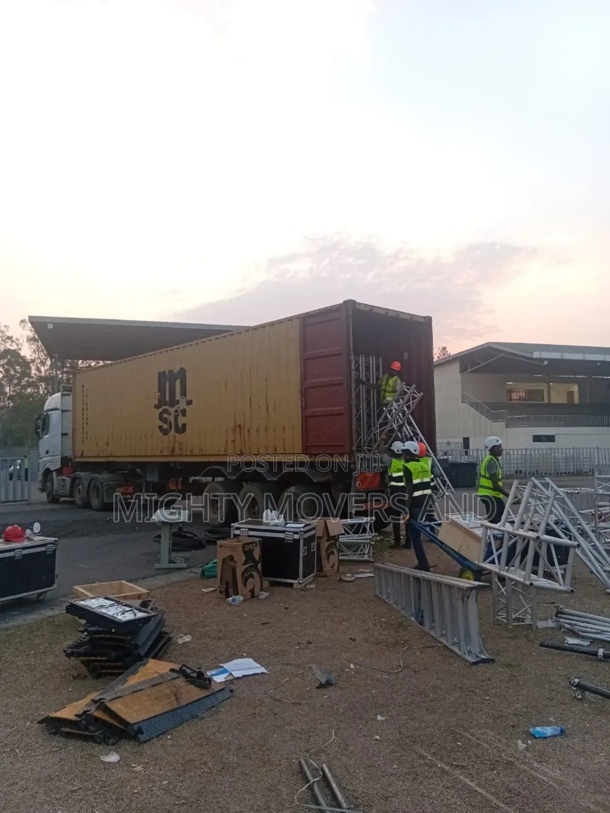 Boxbody/ Flatbed Trailer for Goods Transportation