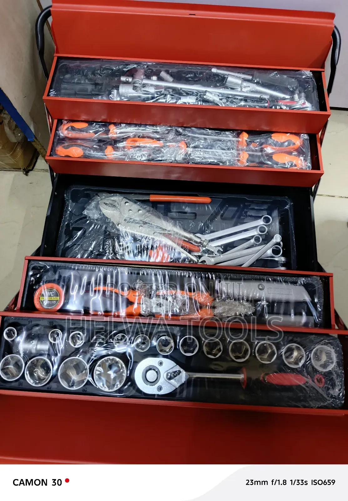 85 PCS Tools Set 1/4, 1/2 Tools Box