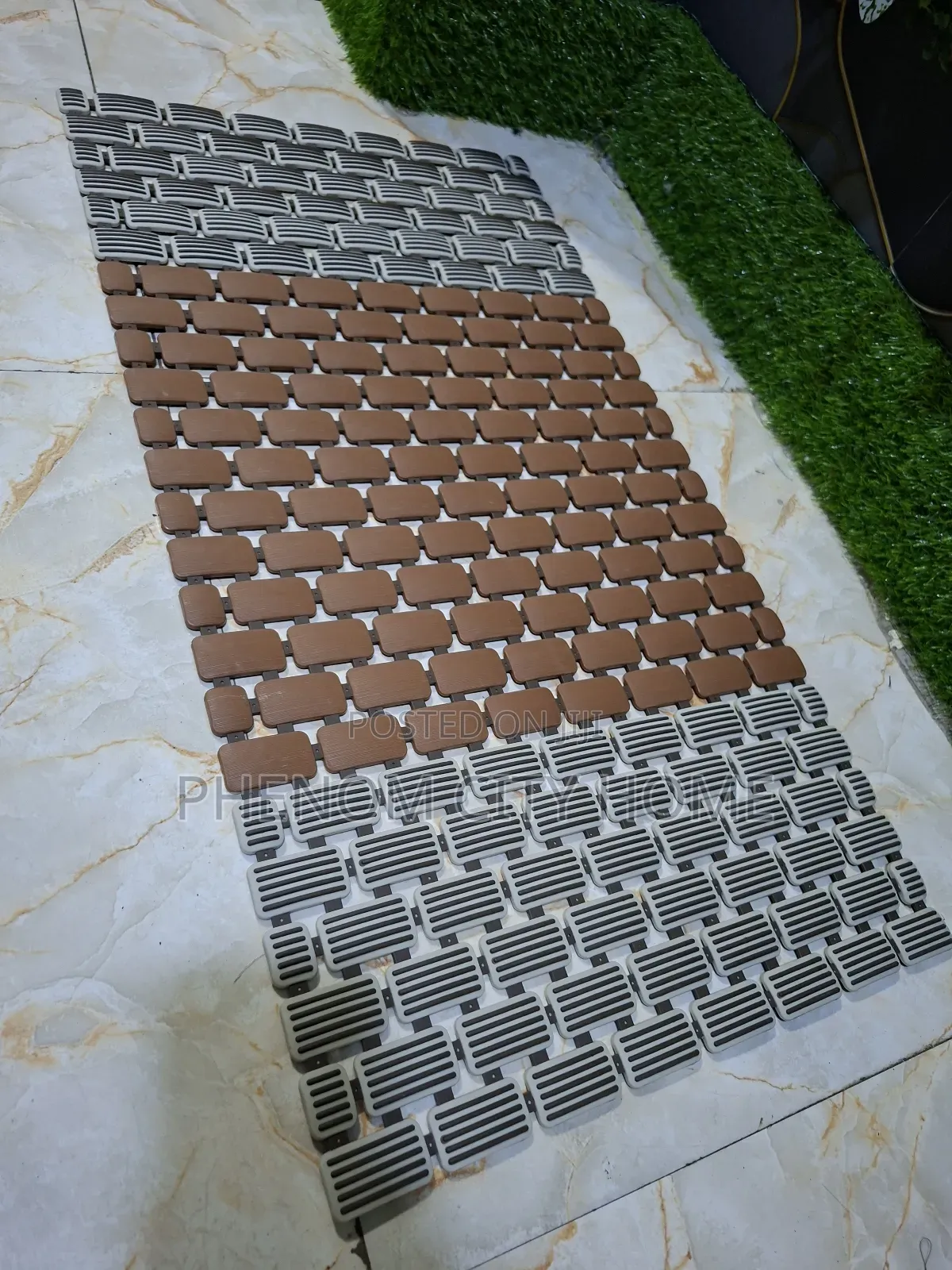 Antislip Floor Bath Mats Available