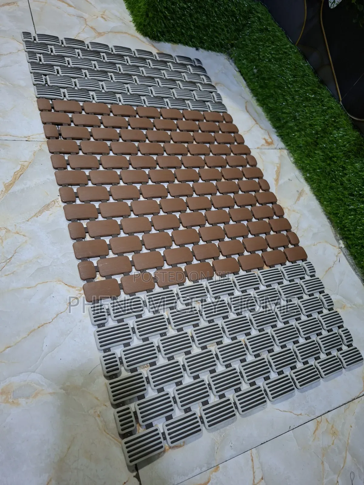 Antislip Floor Bath Mats Available